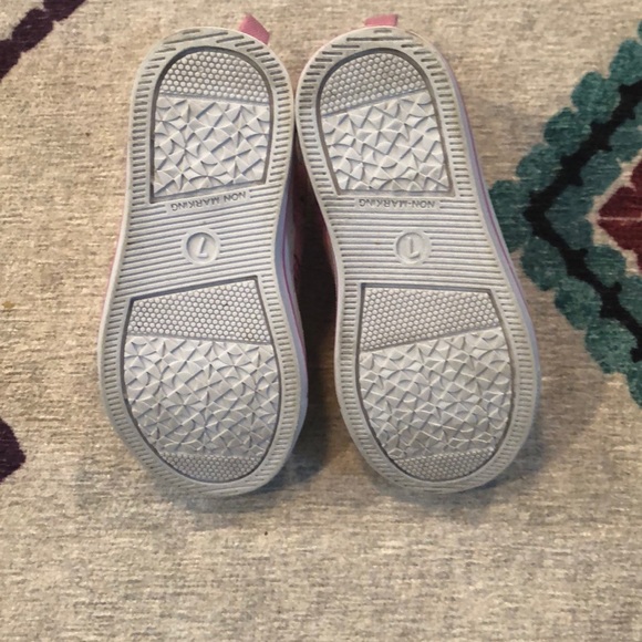 Minnie Mouse Light Up High Tops - Picture 5 of 5